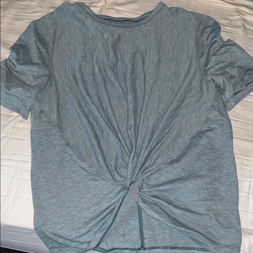 SOLD Lululemon Crescent Tee Green Size 2 - Picture 2 of 3